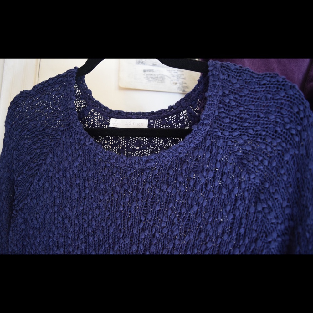 HINGE ANTHROPOLOGIE navy blue knit scoop sweater
